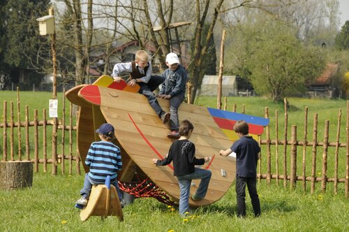 4.08200 Huhn mit Netz