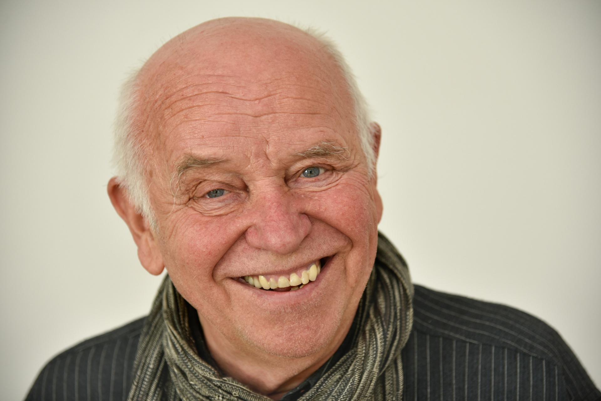 Designer Klaus H. Thiele Designer Klaus H. Thiele